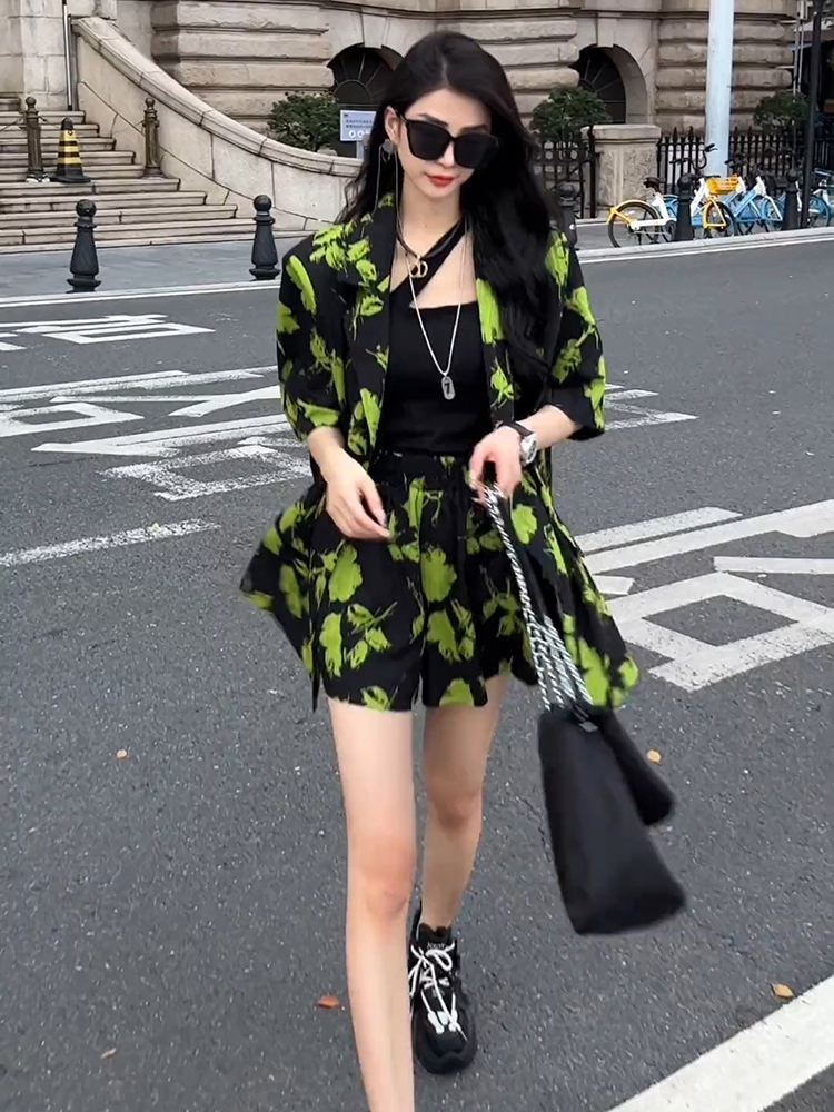Модный костюм с принтом для же – обзор и цена Street Fashion Online