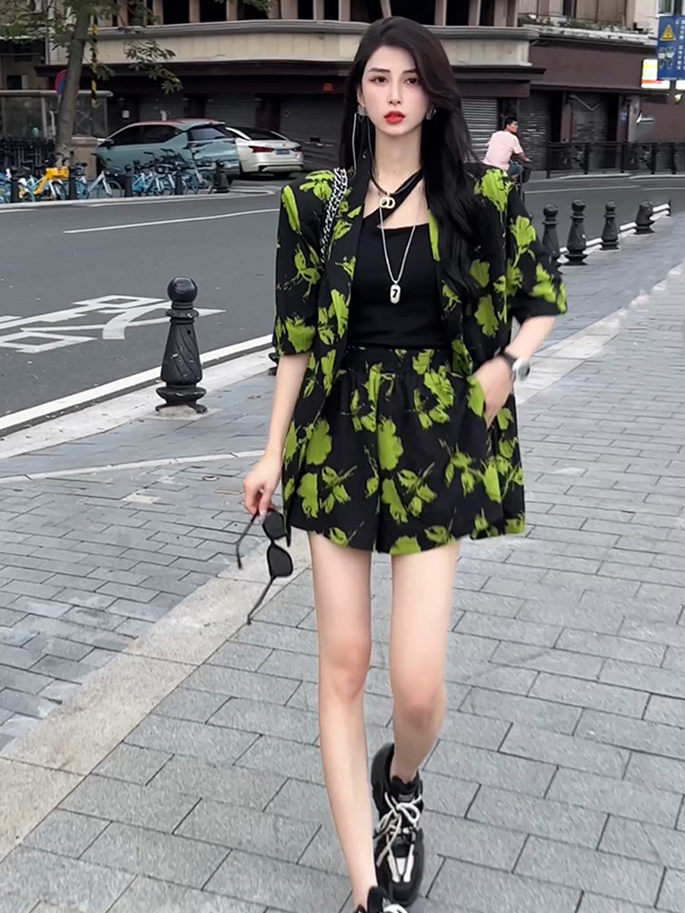 Модный костюм с принтом для же – обзор и цена Street Fashion Online